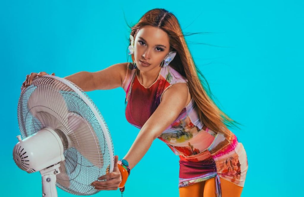 Alexia Naomi estrena «Perdiéndolo Todo» nuevo adelanto de su álbum debut