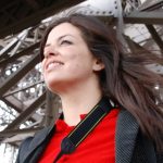 Nela Camaño: destacada artista y arquitecta lanzará su proyecto musical