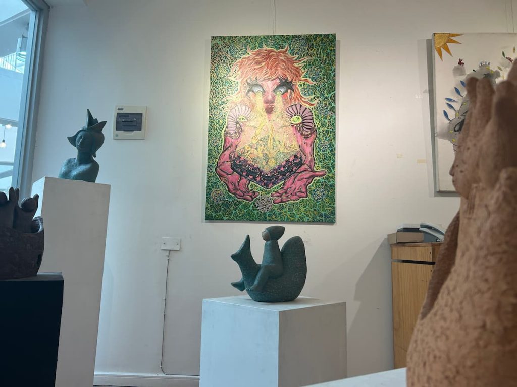 «Elogio a mañana»: arte angelino en Galería de Los 8 durante octubre