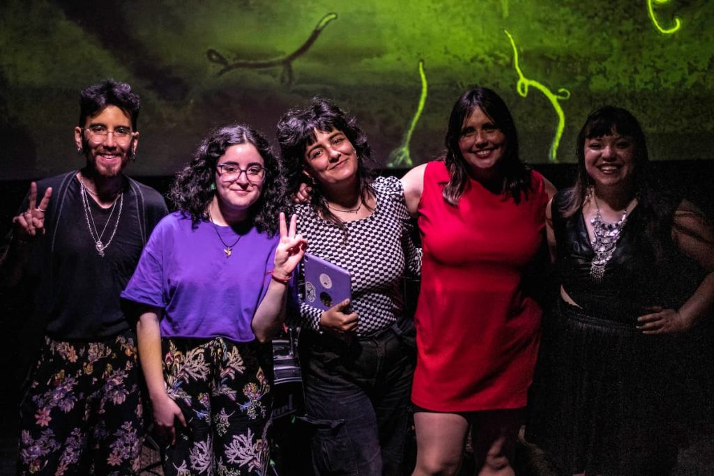 Morada Fest realizó prometedor 1° encuentro pro-fondos en Bandera 1001